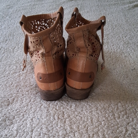 Coolway Tan Ankle Booties with Cut-Out Design - Picture 3 of 8